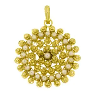 Berloque com Pérolas